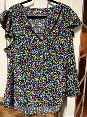 Women’s Navy Floral V-Neck Flutter Sleeve Blouse